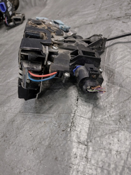 фото №8, Замок дверь левый задний skoda octavia ii 2 оригинальный номер 7l0 839 015d