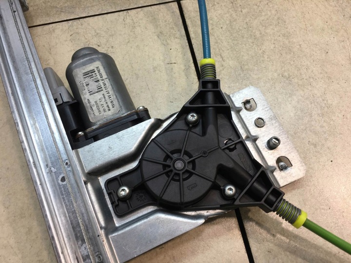 фото №12, Подъемник стекла правые fiat scudo ii 6 pin