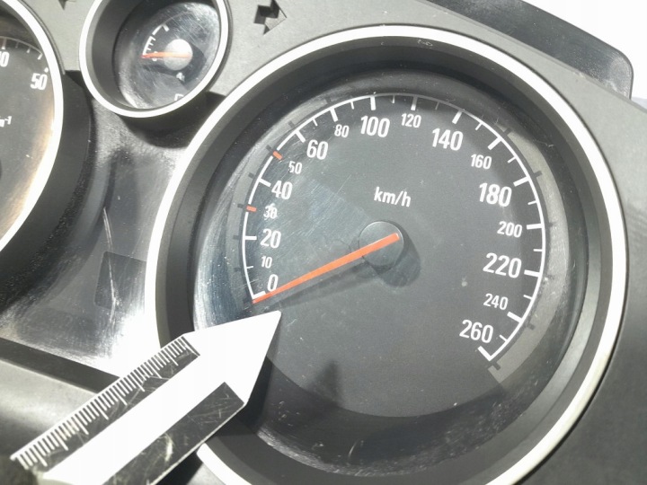 фото №5, Opel zafira b рестайлинг 1.8b 140 km zgary спидометр бензин eu 13308998