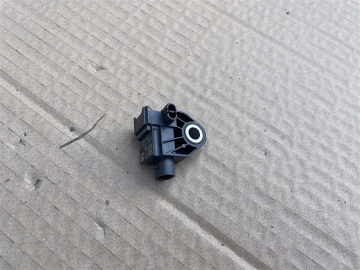 фото №5, Датчик удара ударный 9496815 bmw x1 u11 24r
