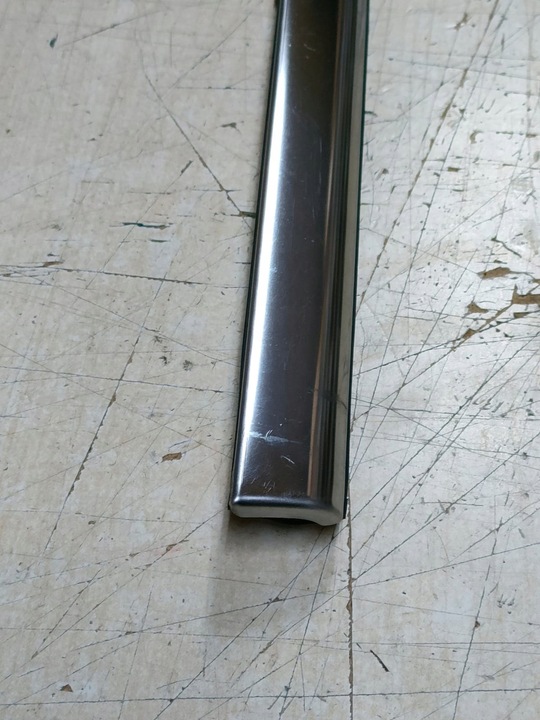 фото №8, Планка скла двері лівий bok chrysler pacifica 16 -