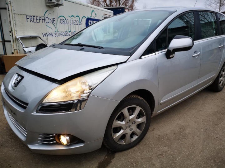 фото №7, Peugeot 5008 насос паливна рейка  високого тиску 2009 2.0l 9424a050a 968795