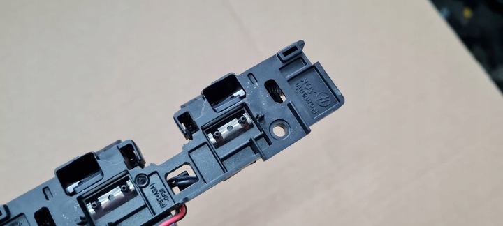 фото №7, Q5 80a sq5 замок кришки багажника мікровимикач 80c959121a