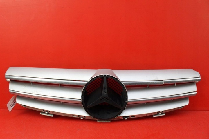 фото №1, Решітка решітка радіатора 744 a2098800123 mercedes clk w209 02-09