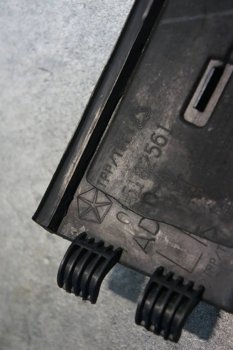 фото №6, Планка левая стёкла лобовой передний jeep compass 05182561