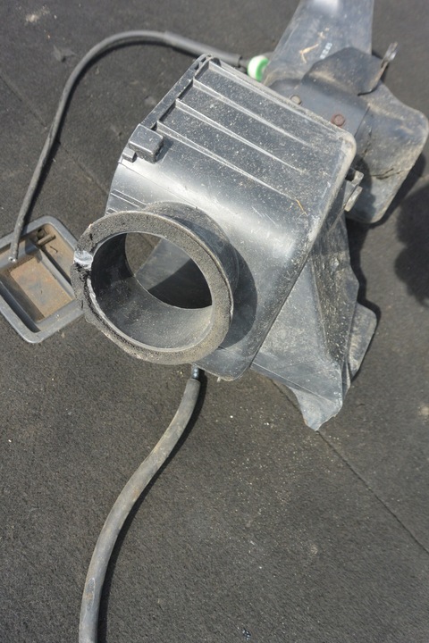 фото №8, Корпус фильтра воздуха клапан вакуумный nissan patrol gu4 y61 3.0di zd30