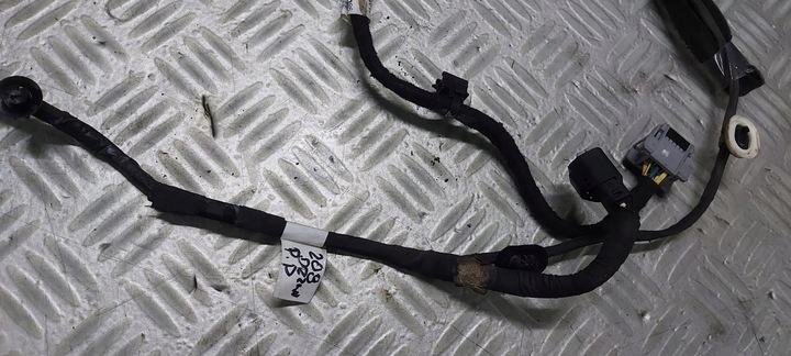 фото №7, Установка дверь правые перед peugeot 208 правые