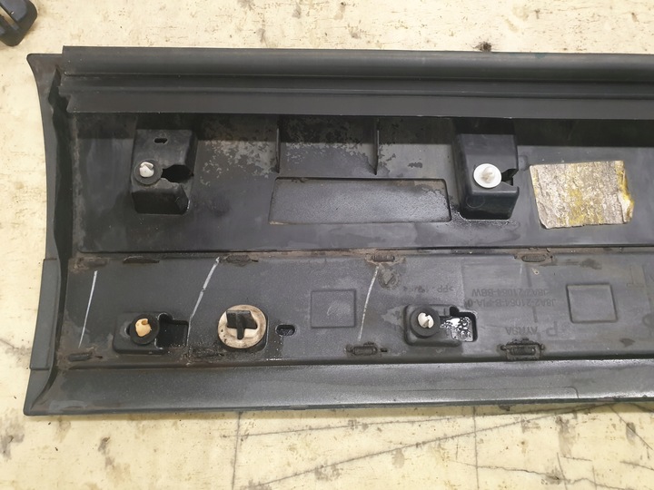 фото №10, Range rover velar планка дверь правый перед j8a2-21064