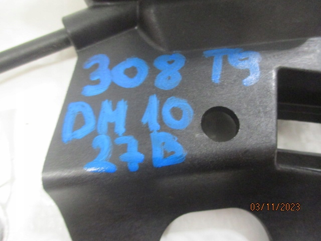 фото №9, Peugeot 308 t9 трос ручка відкривання капота