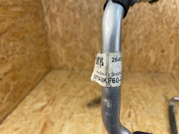 фото №14, Шланг трубка шланг кондиціонера toyota hilux viii 88704-0kf60 2.4d 2015-