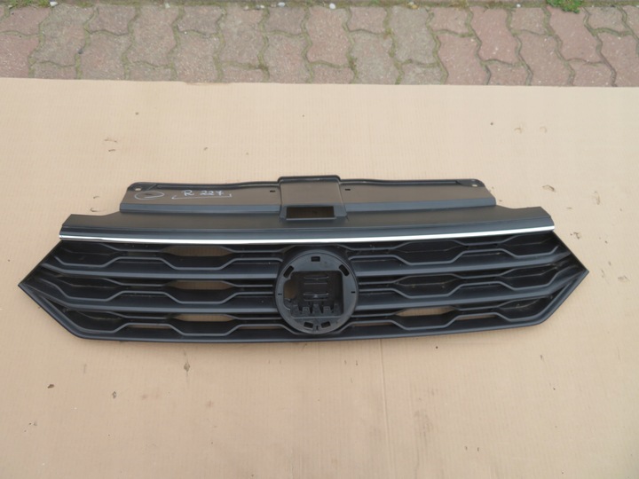 фото №1, Решітка радіатора решітка бампера vw t-roc 2ga853651r