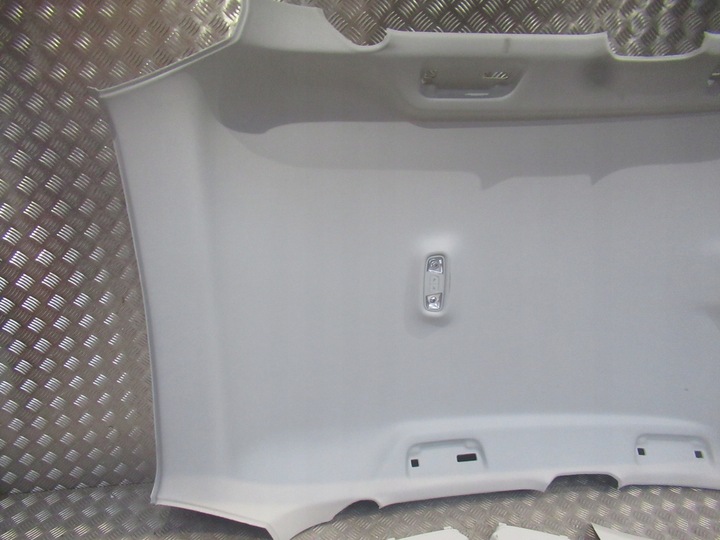 фото №10, Audi q3 83a suv потолок стойки обивка светлая комплект