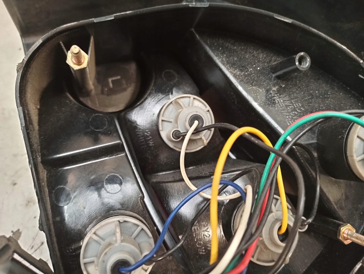 фото №8, Audi a3 s3 лампа левая зад 96-03 hb 084411951lr