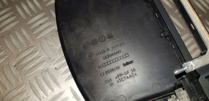 фото №10, Bmw e60 e61 рестайлинг планка dekor diamantschwarz капот бардачок кнопки 6988987