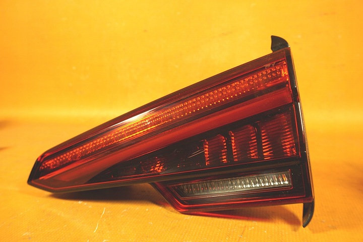 фото №11, Audi a4 8w b9 70km лампы зад комплект matrix 8w5945091c / 8w5945093c