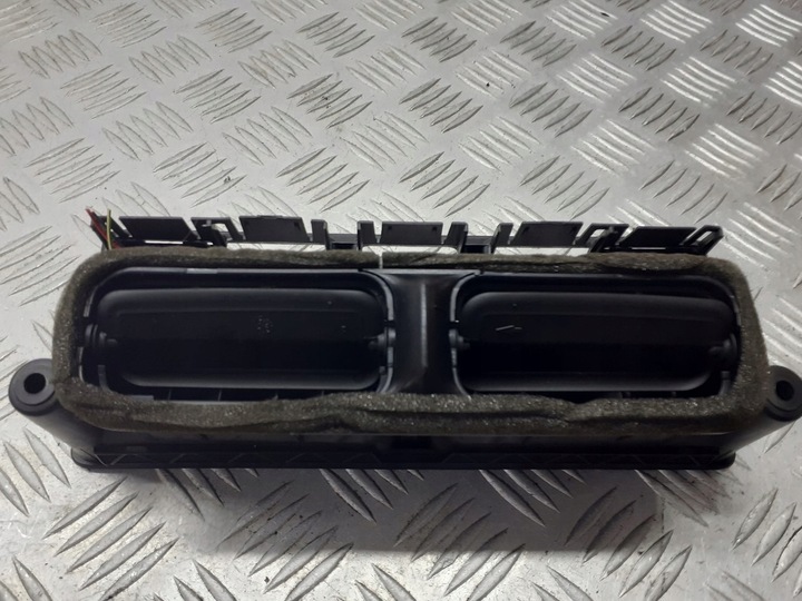 фото №4, Решітка повітропровід середня vw golf iv 1.4 1j0819728c