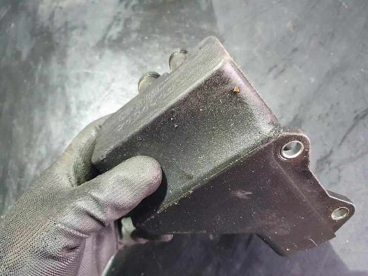 фото №8, Saab 9-5 2.3t 21340443 пластик корпус бак