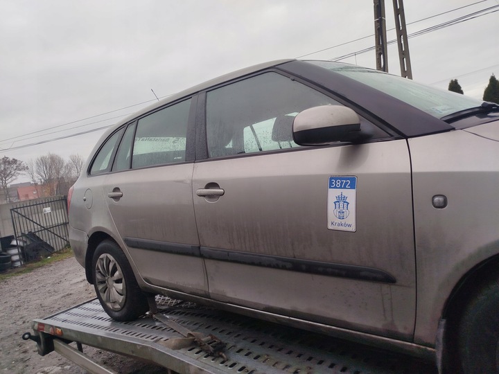 фото №3, Двері праві перед зад skoda fabia 2 ii