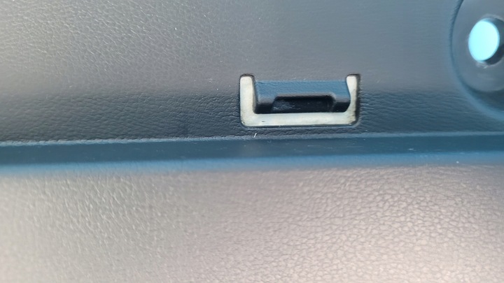 фото №13, Hyundai tucson iv 22r защита накладка порога ремня заднего 85770-n7000