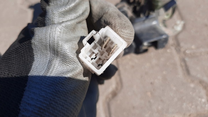 фото №4, Замок двері правий зад mazda 626