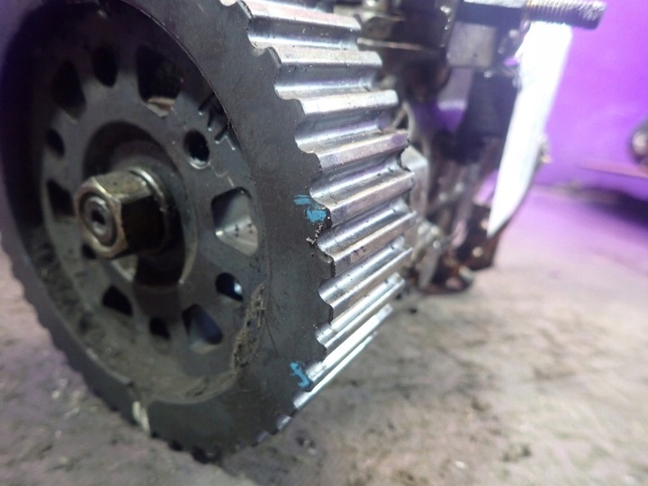 фото №7, Mazda 323f bj 00-03 рестайлинг 2.0 d 101km насос впрыскивающий rf4f13800