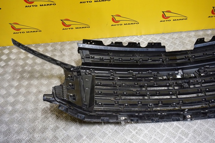 фото №9, Chevrolet suburban tahoe high country 2021 - решётка перед решётка радиатора хром usa