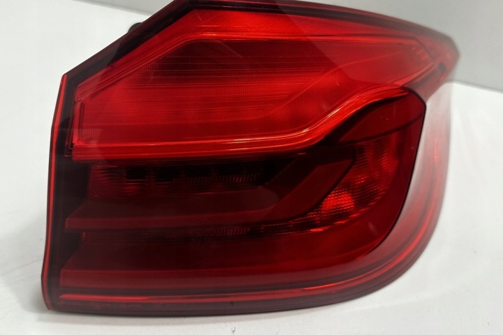 фото №12, Комплект лампа задніх bmw 5 g30 7376463 2.0l гібрид 185kw 2018