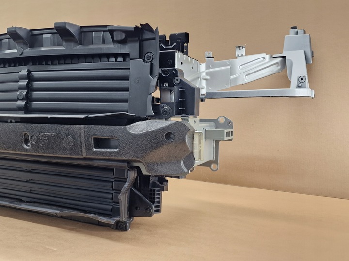 фото №3, Pas переднє підсилювач радіатор volvo c40 ec40 ev400 2021-2025