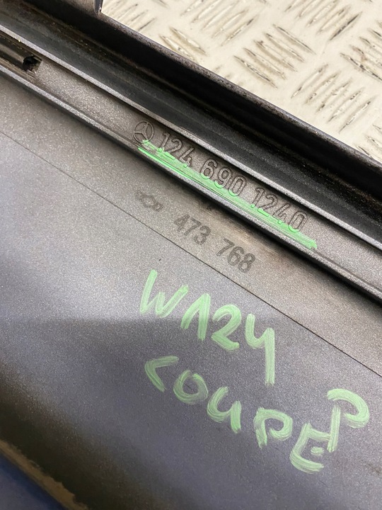 фото №10, Планка накладка порога правая mercedes w124 купе 1246901240