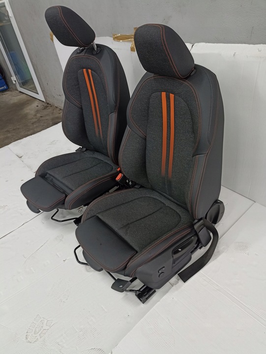 фото №11, Салон bmw f40 сидіння диван обшивки тунель європа jak нове