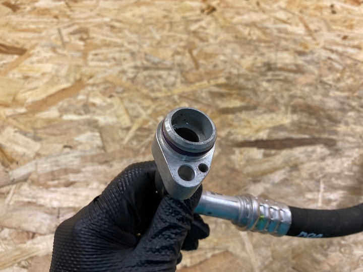 фото №8, Шланг шланг кондиционера mercedes w176 a2468302015