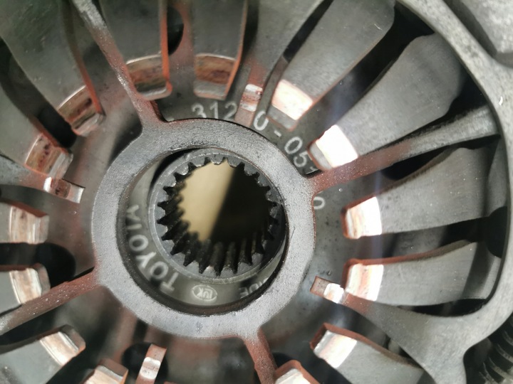 фото №5, Toyota avensis t25 сцепление двухмассовый маховик kpl 2.2 d4d