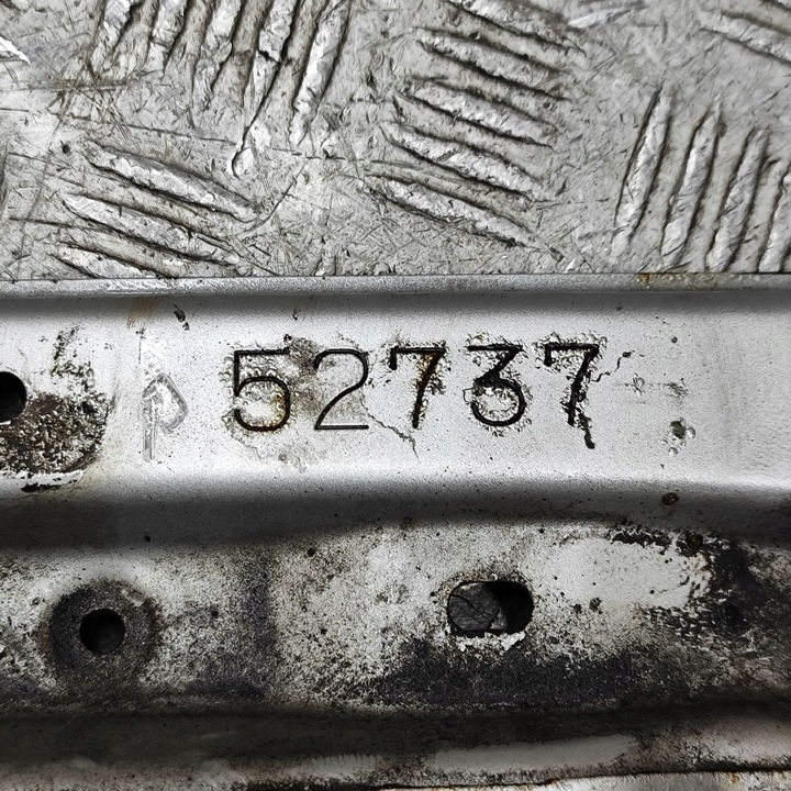 фото №6, Toyota prius xw50 2016 панель кронштейны радиатор / верх