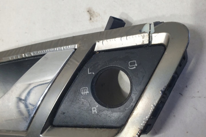 фото №13, Рамка ручка передніх лівих двері skoda superb i 3u4 3u0837247 1.9l