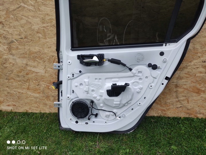 фото №15, Peugeot 308 ii t9 hb двері ліві lub праві зад kwed