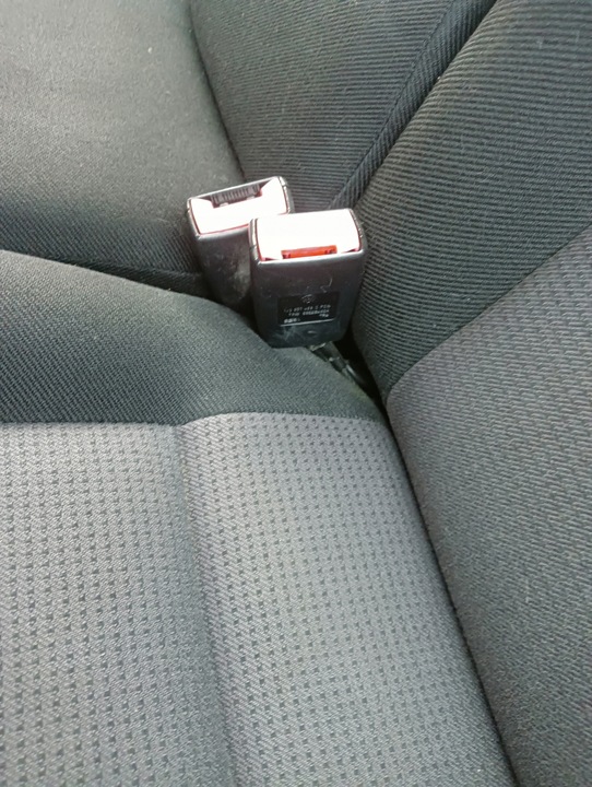 фото №1, Застібка ременя перед передня ліва vw golf 4 1.9 tdi 2000