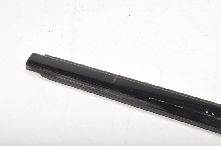 фото №8, Bmw i4 g26 планка скла прилегла до скла передня права 7482960