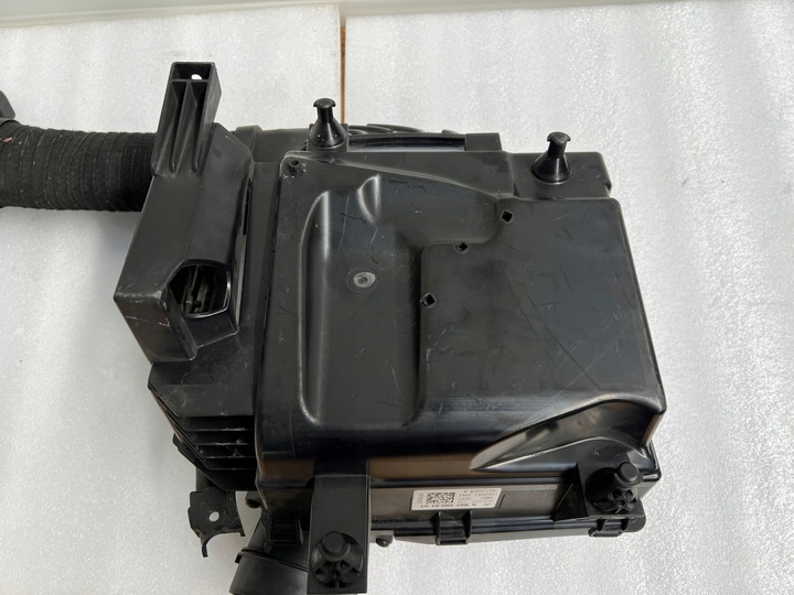 фото №11, Корпус фільтра повітря mercedes a6070900101