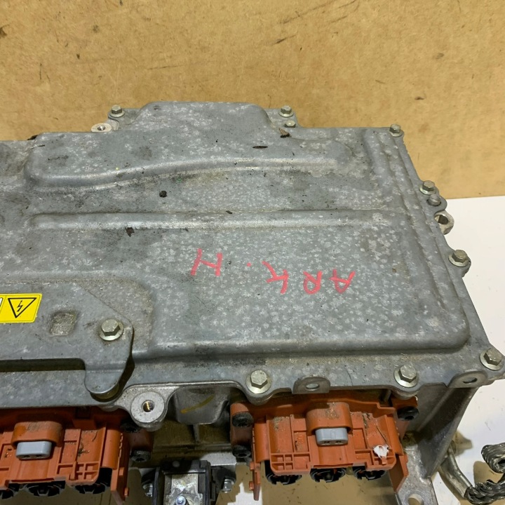 фото №15, Renault arkana 1.6 etech конвертер 231c16535r 5dh401 291a11598r 292a06301r