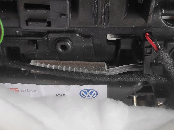 фото №9, Дверная карта (обшивка двери) левое зад заднее volkswagen touareg iii 760867211g