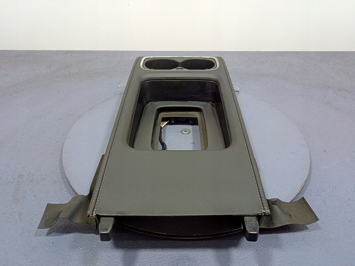 фото №6, Amg gt 4 door w290 x290 консоль держатель na напитки зад a2908100200