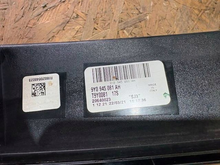 фото №9, Porsche cayenne iii 9y0 лампа накладка задня 9y0945081ah