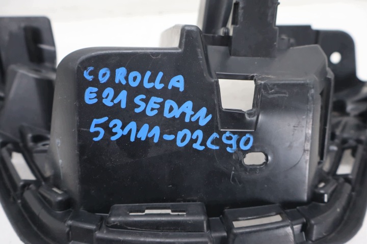фото №7, Центральна решітка бампера перед toyota corolla e21 sedan 53111-02c90