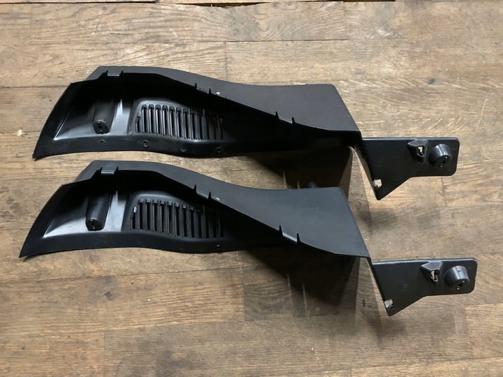 фото №3, Renault clio iv крепление полки багажника правые