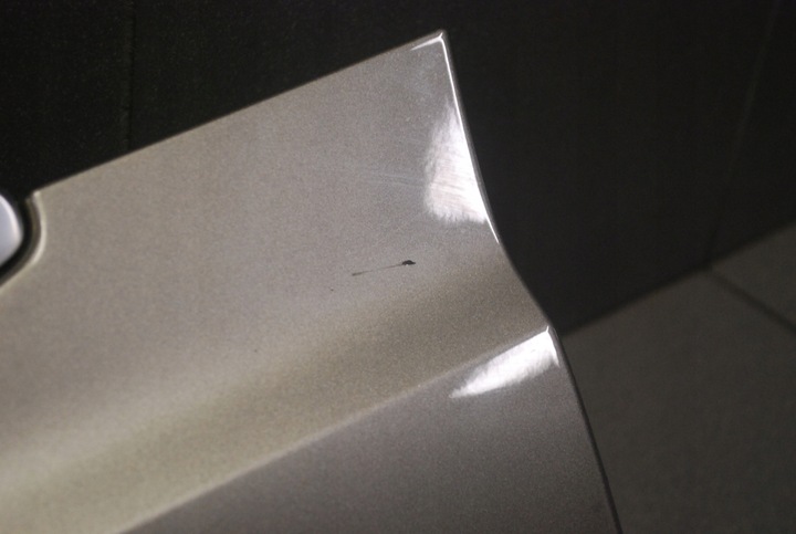 фото №13, Нижня планка двері лівий зад audi q7 4m0853969b