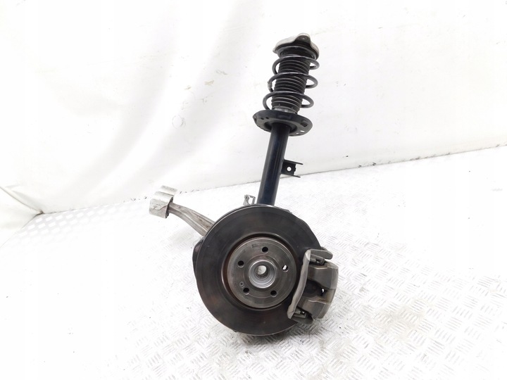 фото №1, Поворотна опора амортизатор важіль праві перед - mercedes gla ii h247 1.3