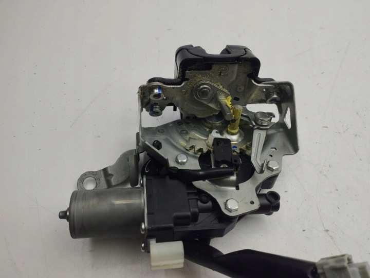 фото №7, Toyota corolla e210 e21 замок кришки багажника 2020 1638000790
