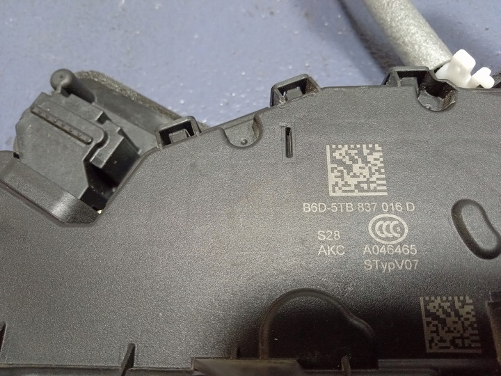 фото №5, Audi q4 e-tron замок двері перед праві переднє 7 pin eu 5tb837016d