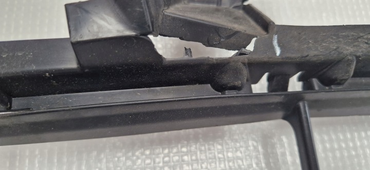 фото №9, Mazda mx30 mx-30 mx 30 нижняя решётка передней бампера решётка dn4e-501t1