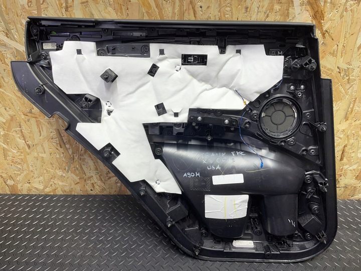 фото №8, Боковина двері праві зад задній bmw x3 g01 leatherette / чорний k8sw дерево